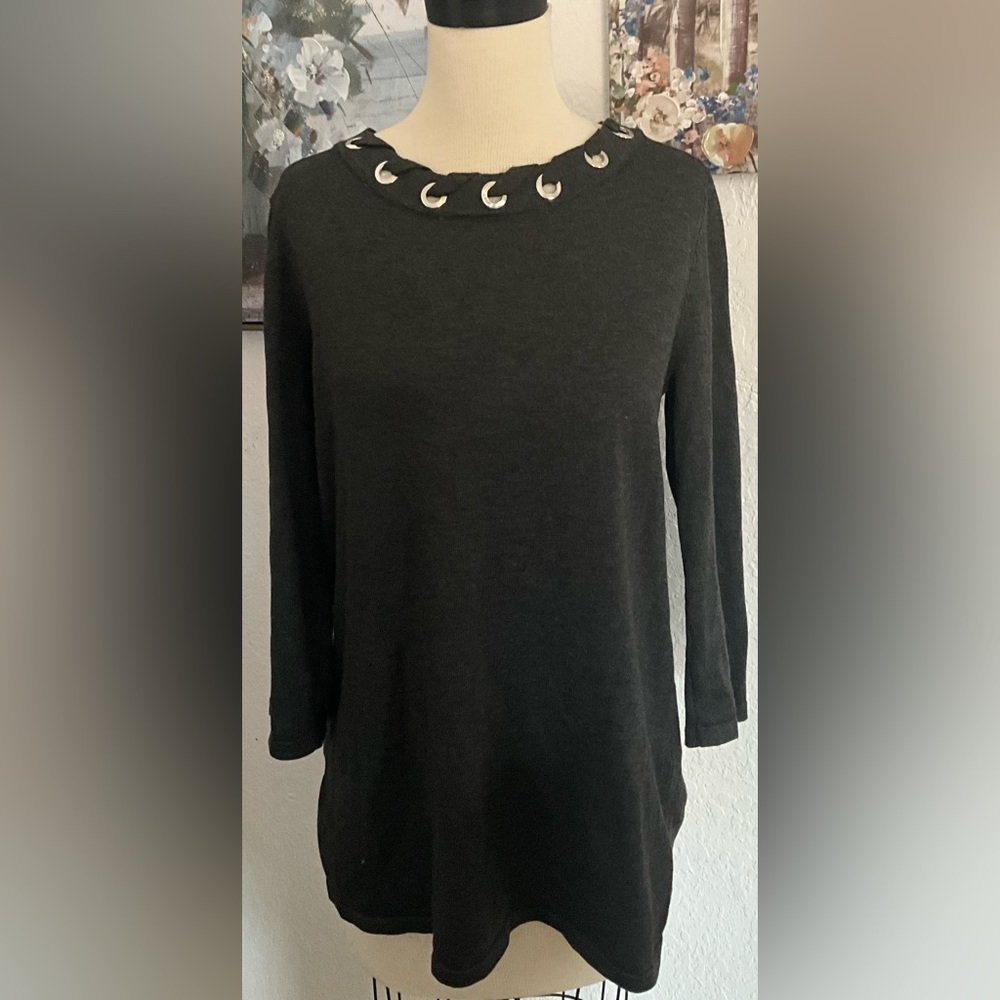 Cable & Gauge Black Sweater Women’s Large Silver Grommet Neckline Long Sleeve